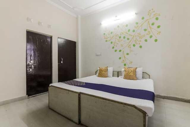 Oyo Hotel Radhe Krishna Marriage Hall Lucknow Exterior foto